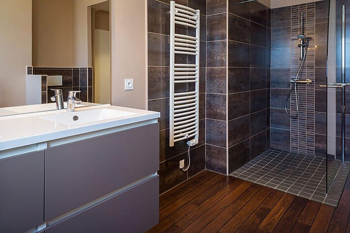 controler-l-humidite-d-une-salle-de-bain.jpg